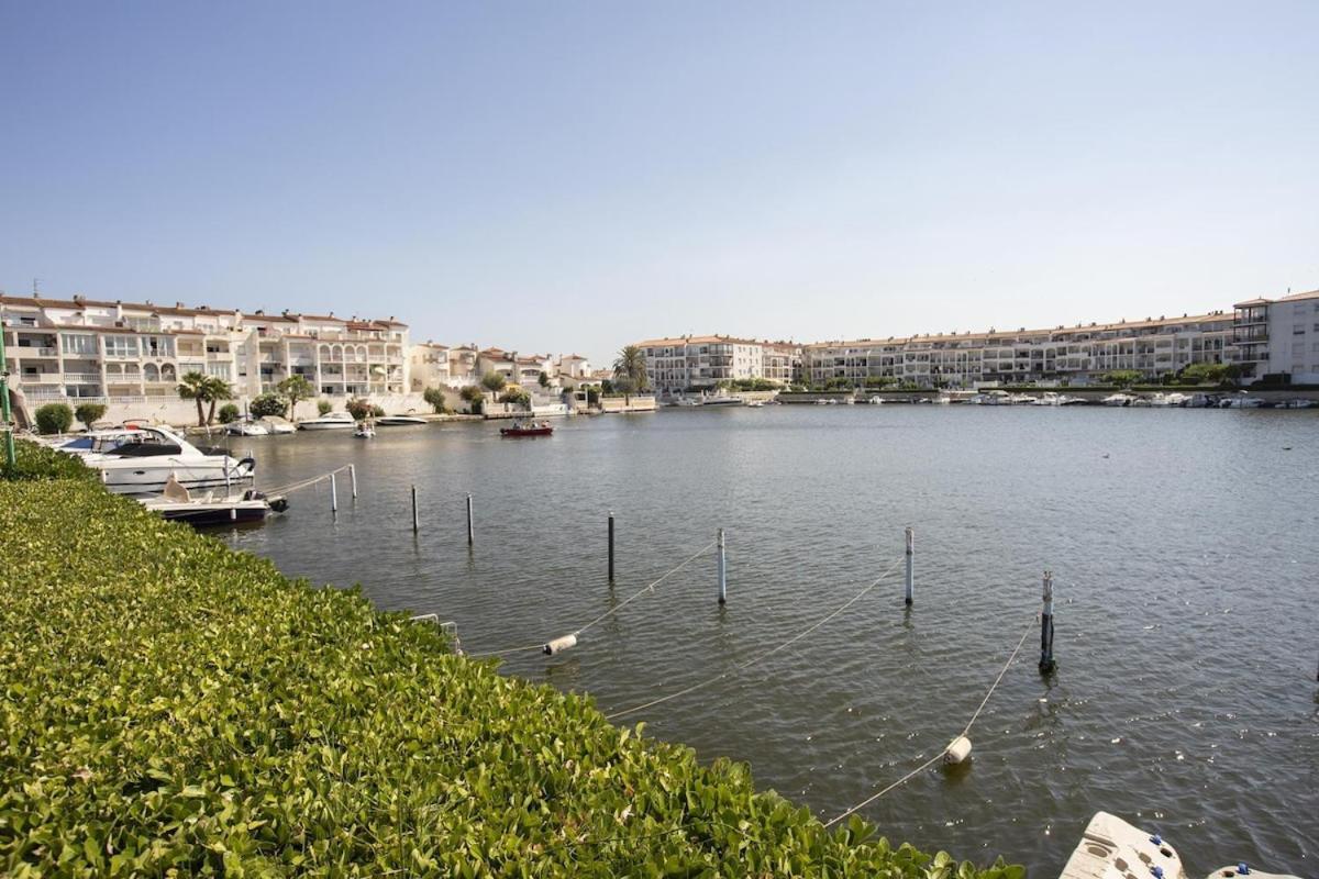 1005 Apartamento Con Vistas Al Lago San Maurici By Homeselectspain Empuriabrava Exteriör bild