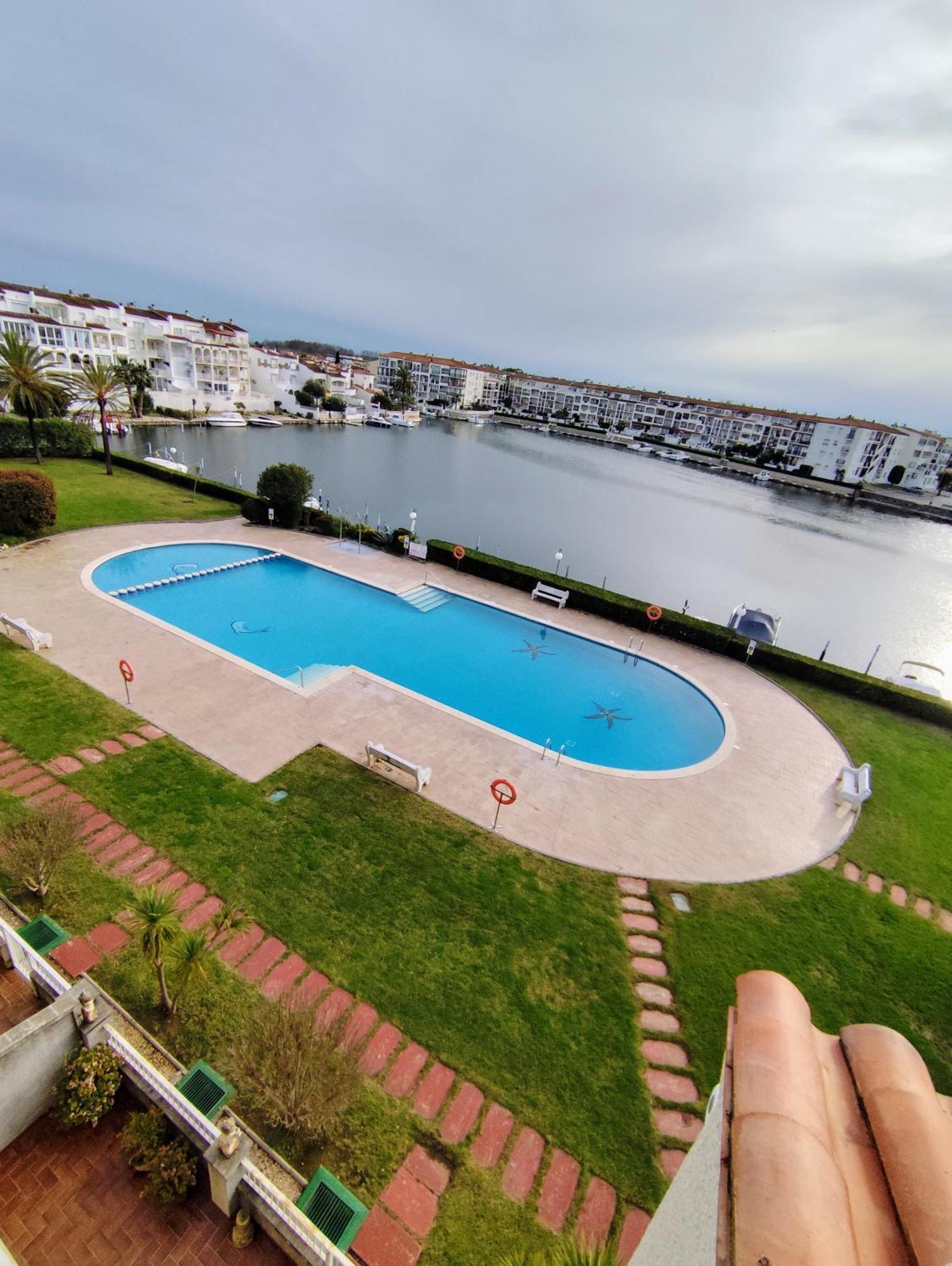 1005 Apartamento Con Vistas Al Lago San Maurici By Homeselectspain Empuriabrava Exteriör bild